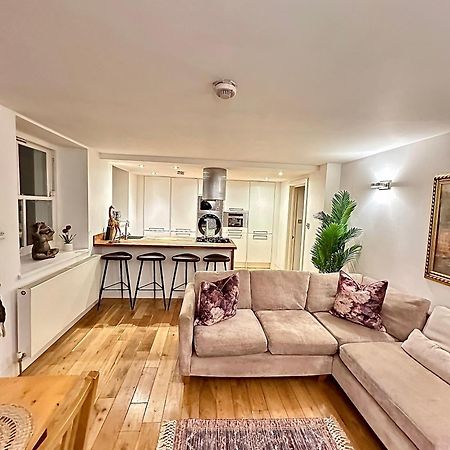 Opulent Oasis In Londonアパートメント エクステリア 写真
