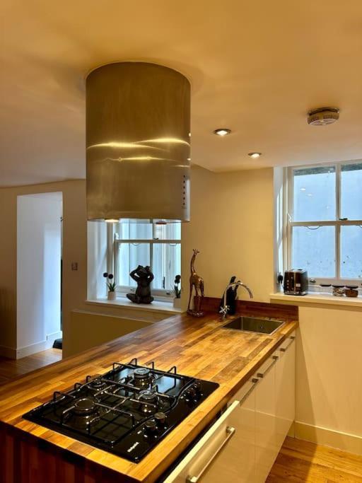 Opulent Oasis In Londonアパートメント エクステリア 写真